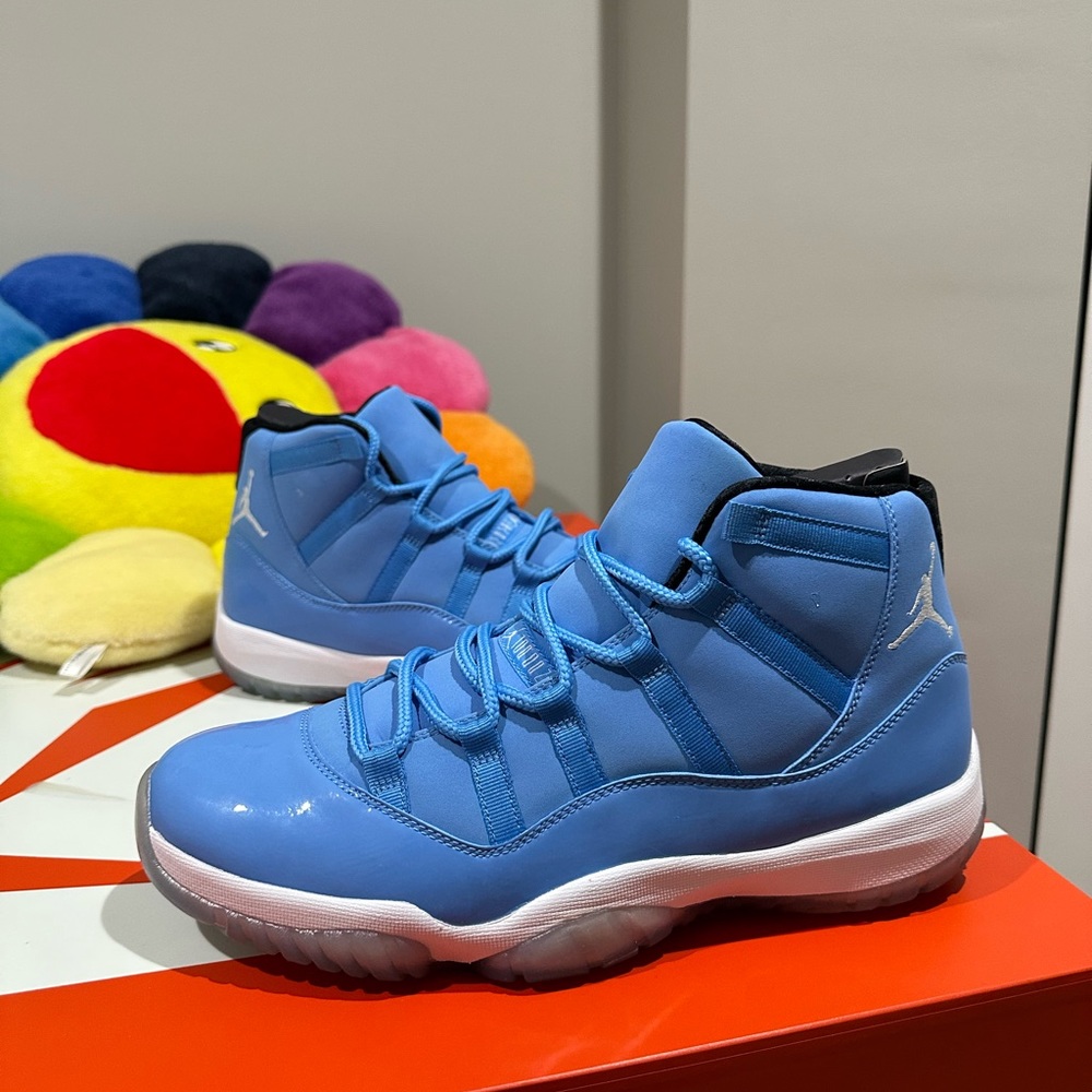 Air Jordan 11 “Pantone”